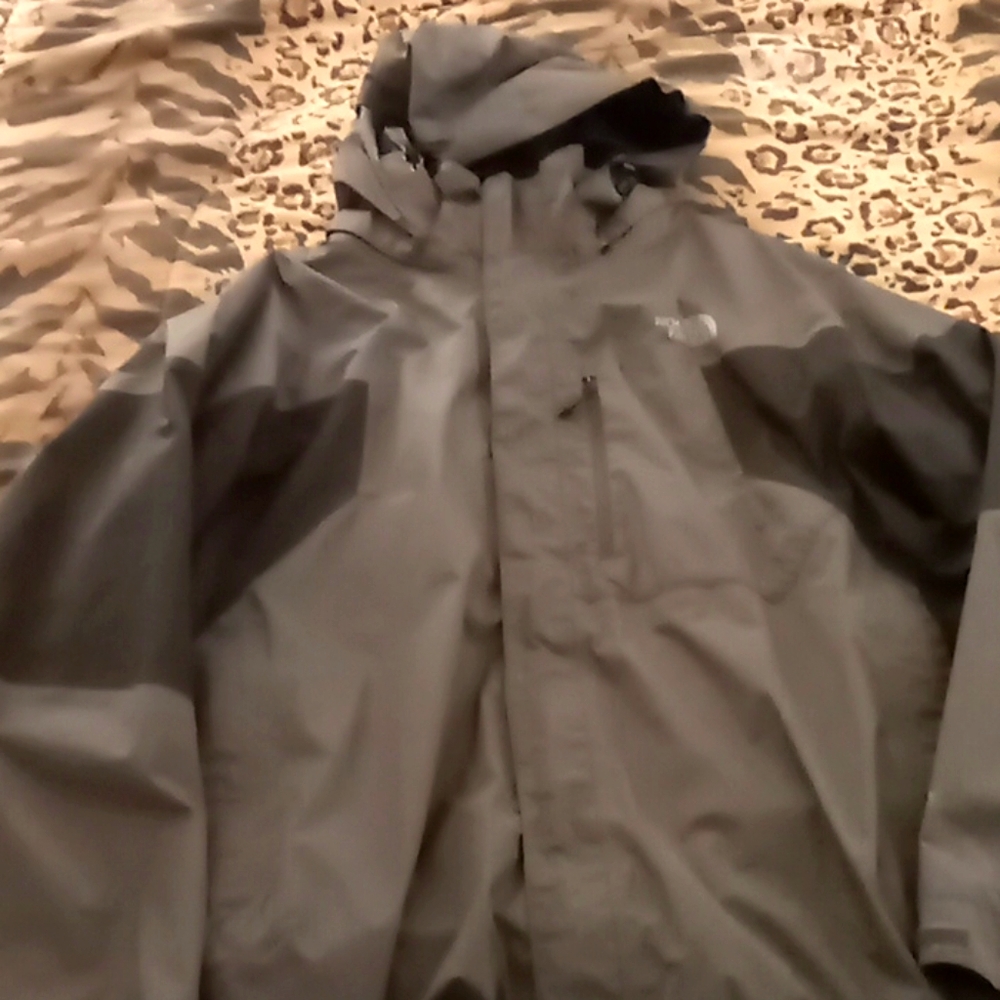 Mens Northface thin jacket